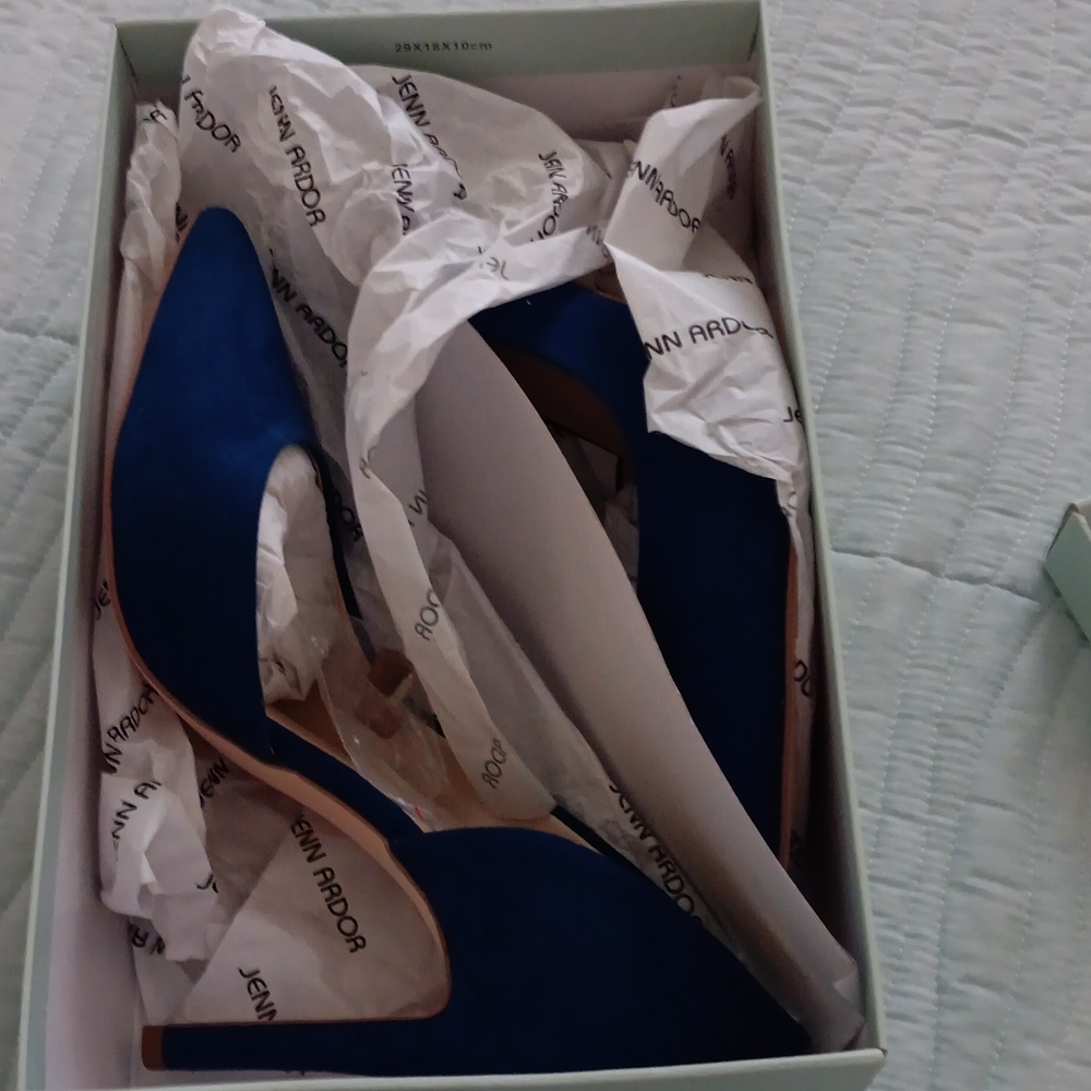 I ordered these shoes and cannot wear them due to their to big. Their a 8.5 .